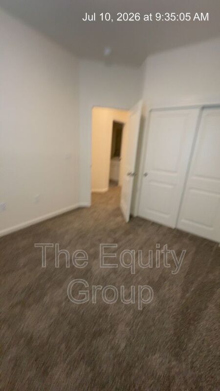 Building Photo - 733 S Pinkham St