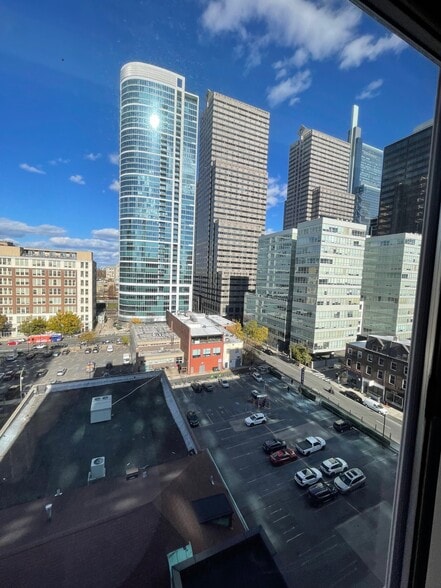 Towards Trader Joes - 2101 Chestnut