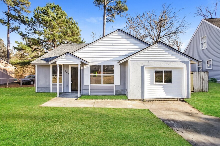 Building Photo - 244 Jadetree Dr