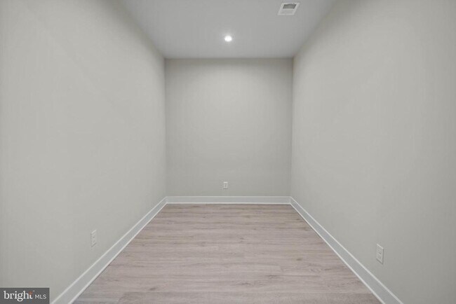 Building Photo - 1548 Meadowlark Glen Rd