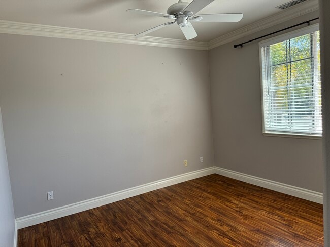 Building Photo - 484 Vista Creek Cir