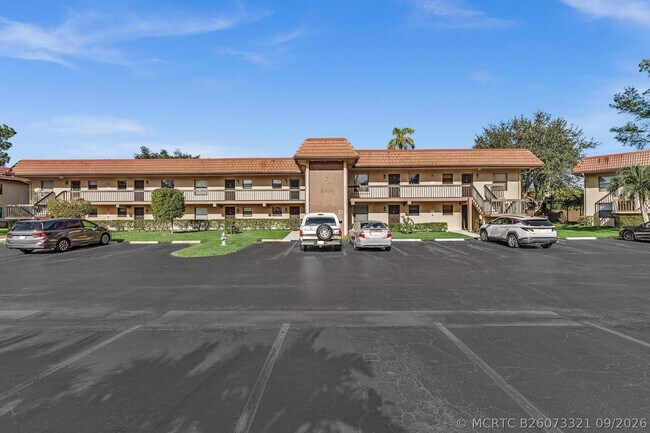 Building Photo - 21904 Lake Forest Cir