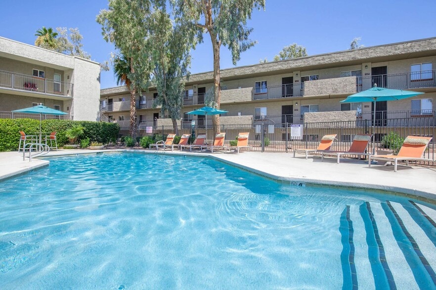 Primary Photo - Arcadia 30