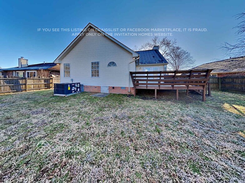 Building Photo - 612 Creekfront Dr