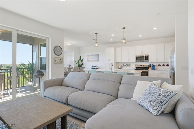 Building Photo - 14161 Heritage Landing Blvd