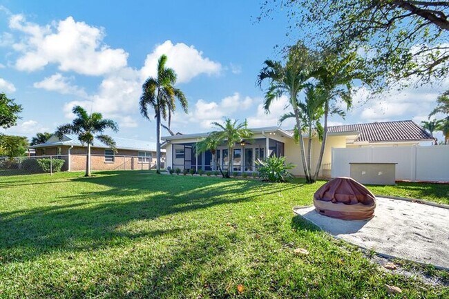 Building Photo - 1753 W Terrace Dr