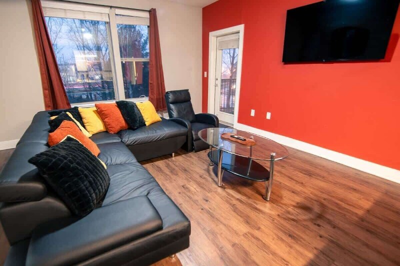 Building Photo - 2470 Cheshire Bridge Rd NE