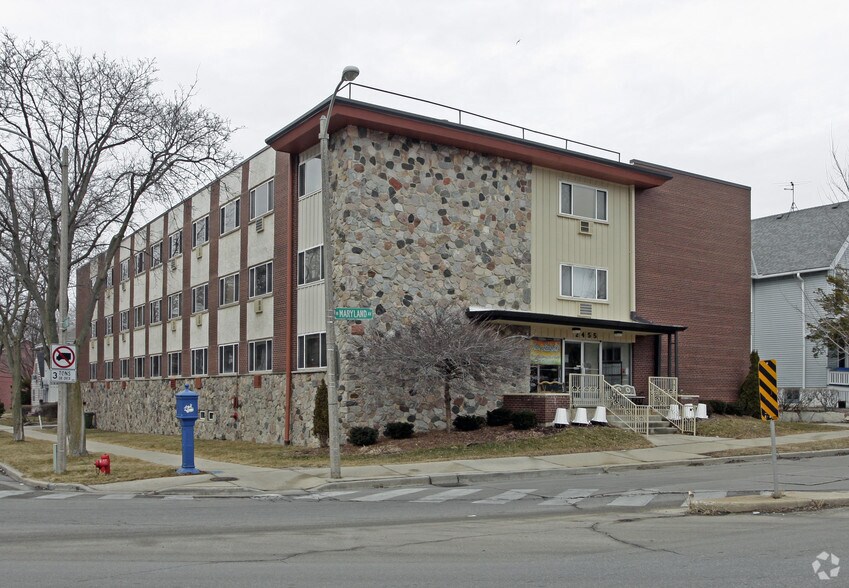 Maryland Arms 2455 N Maryland Ave Milwaukee WI 53211 Apartment Finder