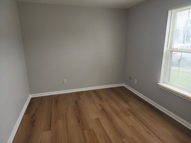 Building Photo - 4101 Blue Lick Ct
