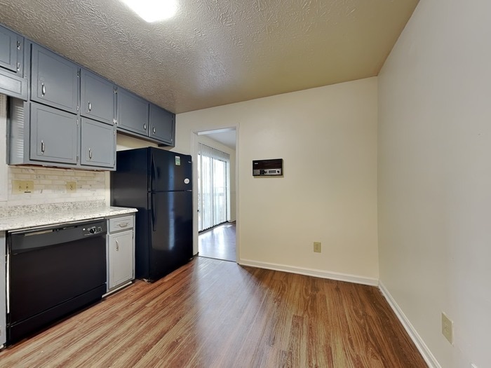 Building Photo - 105 Feldwood Pines St