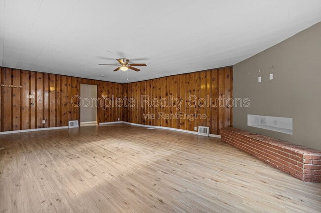 Building Photo - 2724 Pasteur Ave