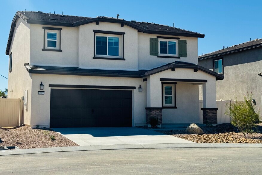Primary Photo - 80425 Enclave Ct