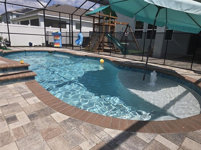 Building Photo - 10912 Honor Rd