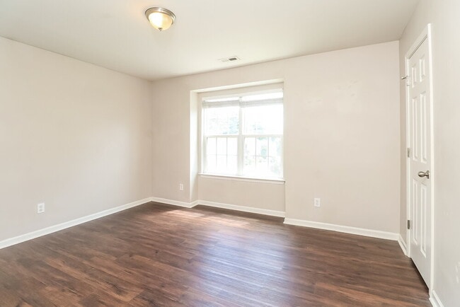 Building Photo - 1148 Aprilia Ln