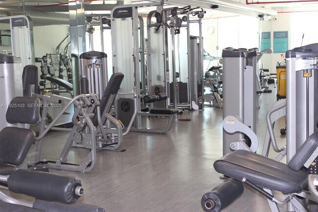 Building Photo - 3029 NE 188th St