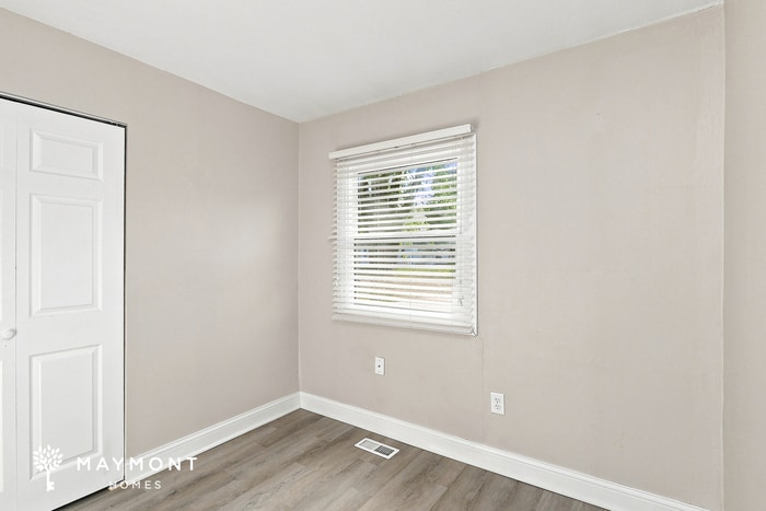 Building Photo - 990 Sheffield Dr