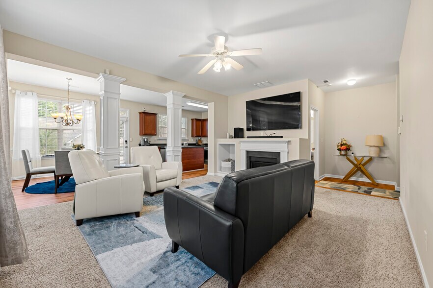 Building Photo - 940 Pierce Brennen Dr
