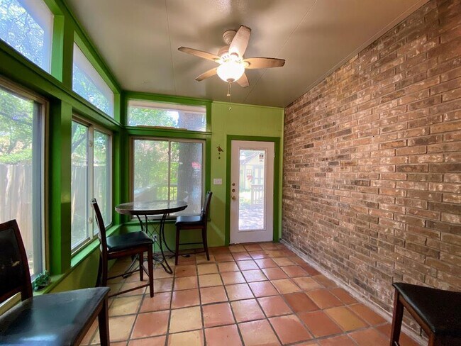 Building Photo - 3215 Tree Grove Dr