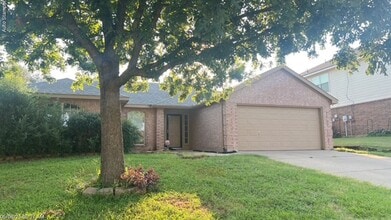 Building Photo - 1702 Hope Town Dr