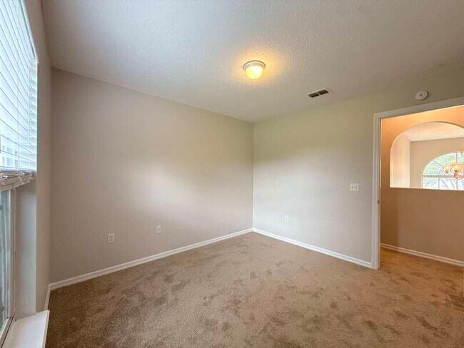 Building Photo - 13046 Waterbourne Dr