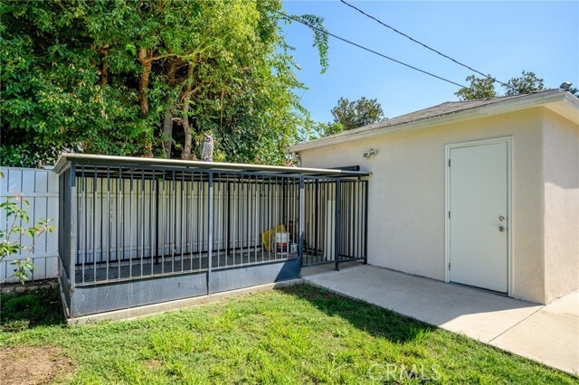 Building Photo - 905 Graynold Ave
