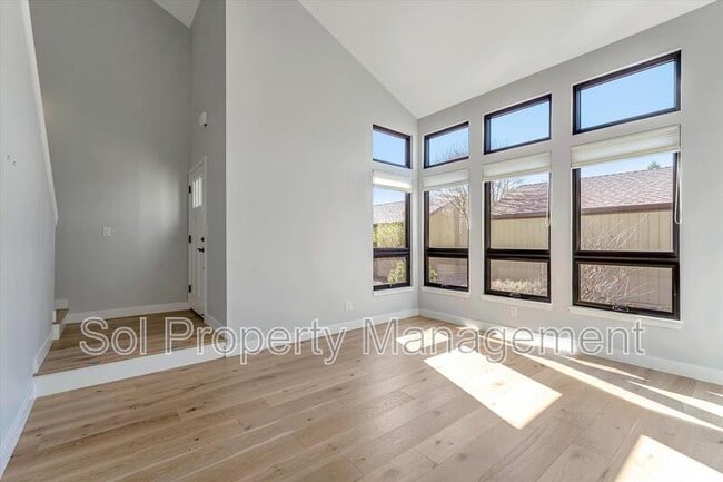 Building Photo - 2703 Subec Ln