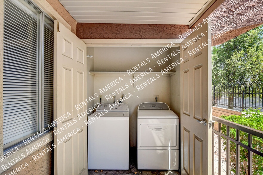 Building Photo - 4310 Sandy River Dr
