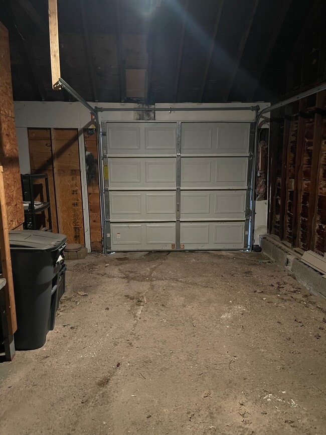 Building Photo - 616 Boston Rd