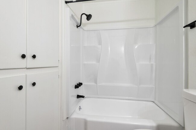 Floorplan - *End Mgmt 04.14.2025* 60 on Roger *Final A...