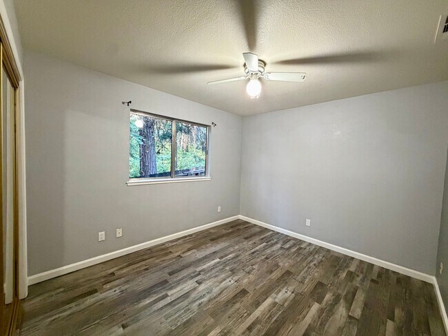 Building Photo - 3001 Polaris Ct