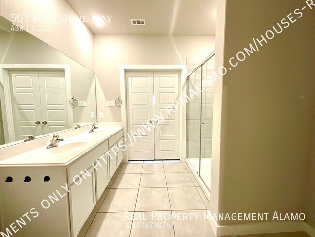 Building Photo - 507 Wild Olive Wy