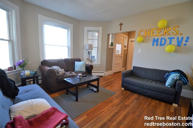 Building Photo - 71 Chestnut Hill Ave