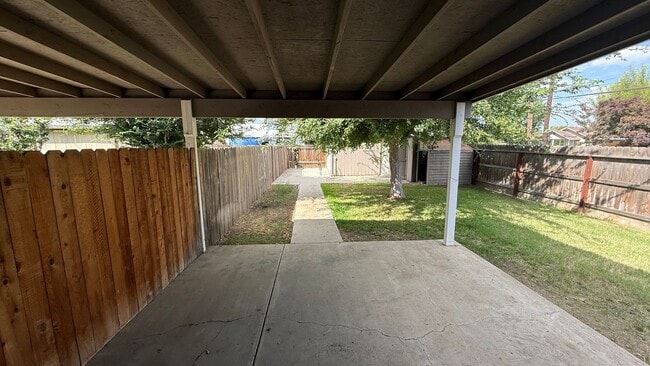 Building Photo - Must See: Charming 1-Bed, 1-Bath Home with...