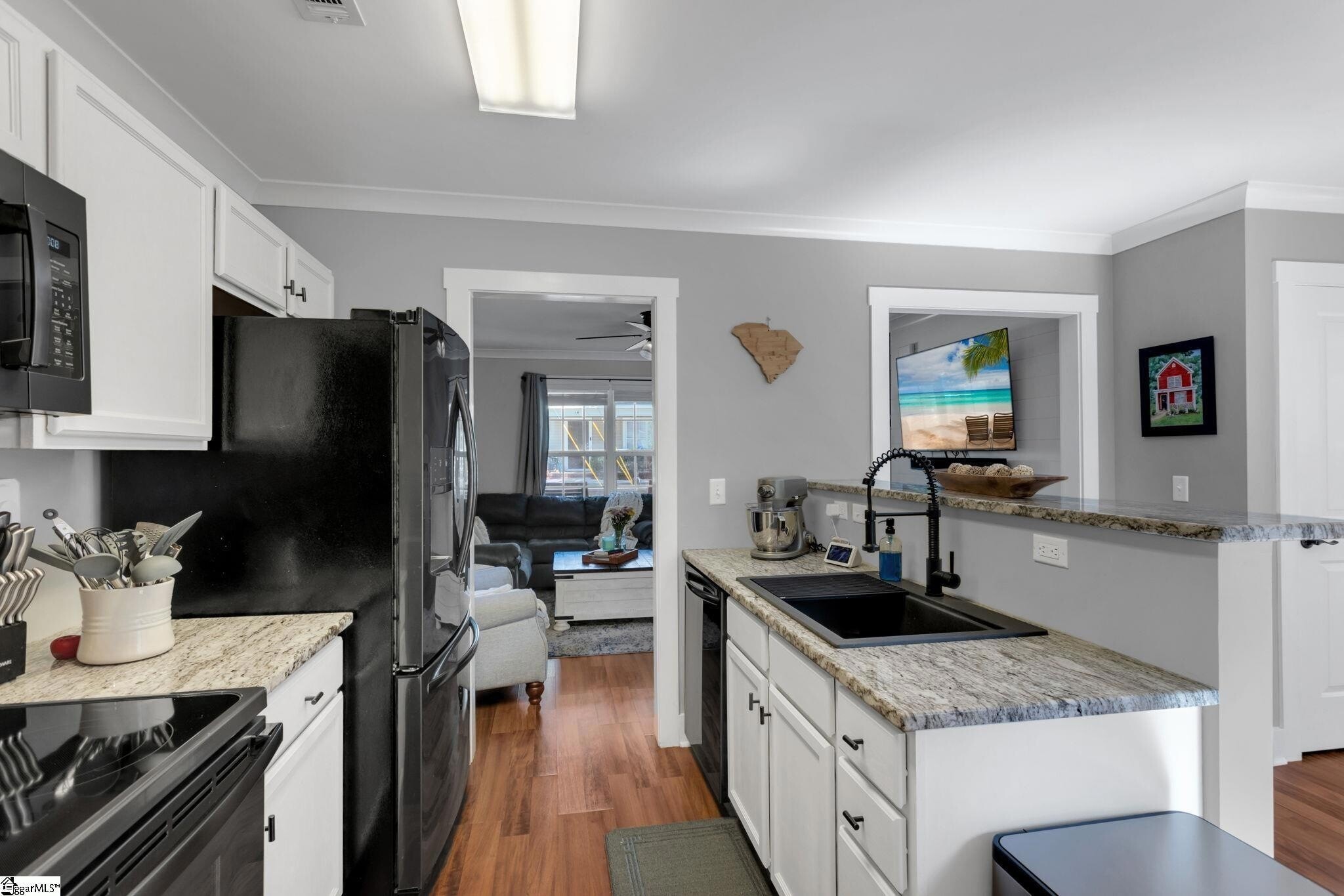 Kitchen - 13 Judy St