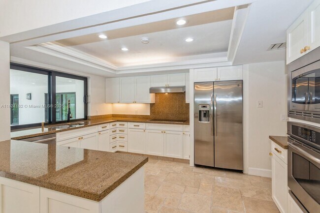 Building Photo - 15405 SW 73rd Ct
