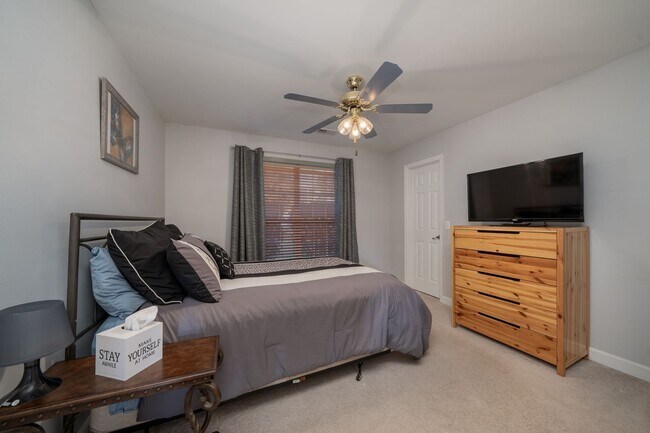 Building Photo - Spacious Madison Home with Pool, Game Room, Bonus Room & Prime Location