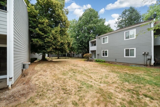 Building Photo - 2706 SE 138th Ave