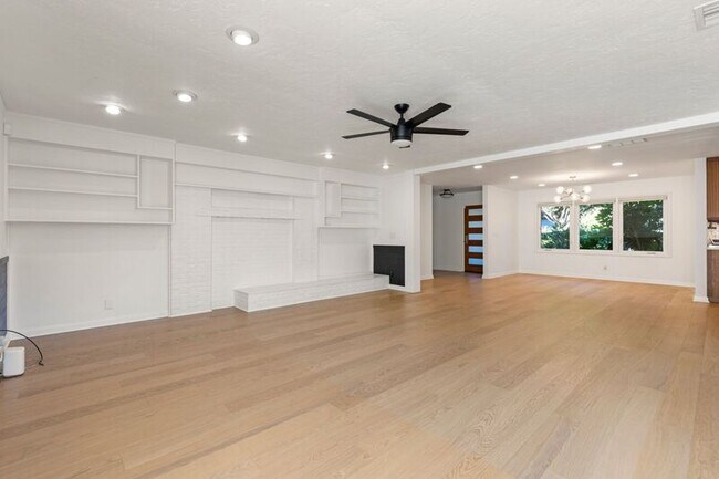 Building Photo - 3145 SW 98th Ave