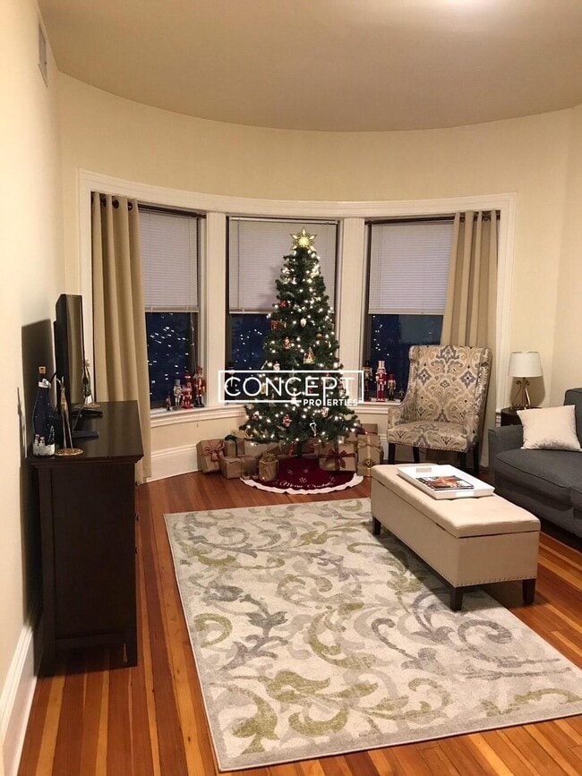 Primary Photo - 1463 Beacon St