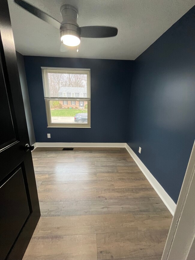 Building Photo - 4235 Straight Arrow Rd