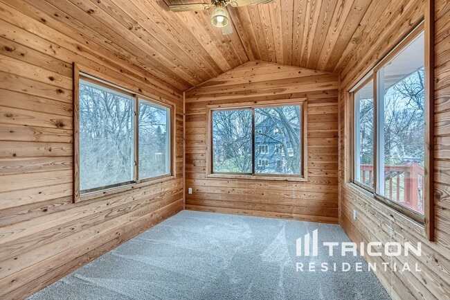 Building Photo - 739 Ashley Dr