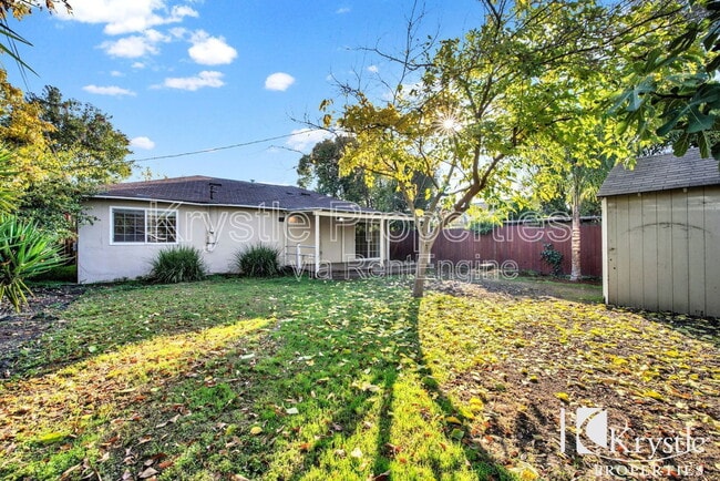 Building Photo - 1009 Heartwood Ave