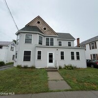 Building Photo - 23 River St