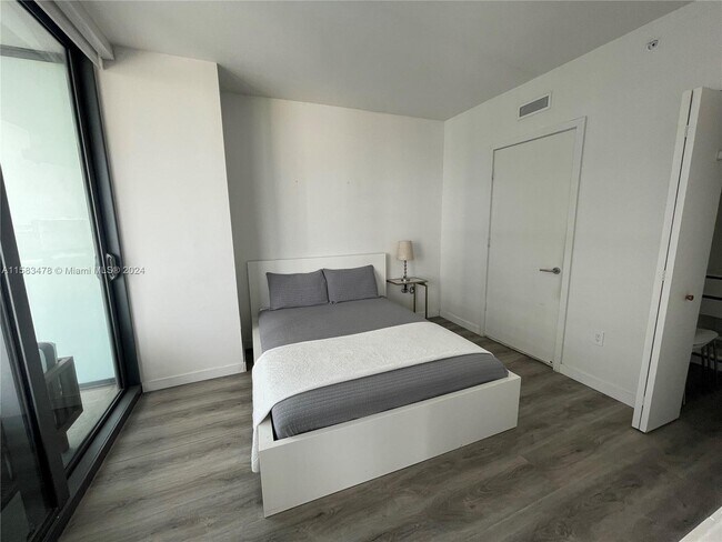 Building Photo - 1300 South Miami Avenue Apt #1708, Miami, ...