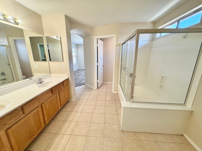 Building Photo - 35 N 123rd Dr