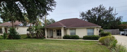 Building Photo - 10037 Crenshaw Cir