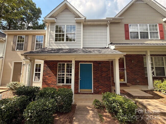 Building Photo - 609 Mountainwater Dr