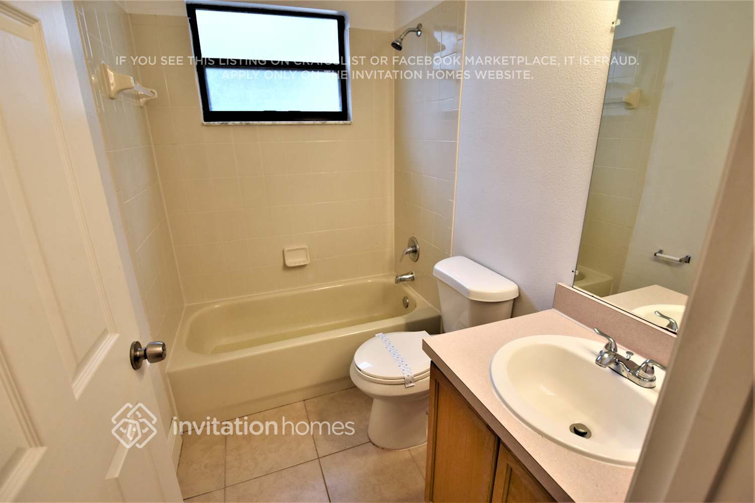 Building Photo - 900 Oak Chase Dr