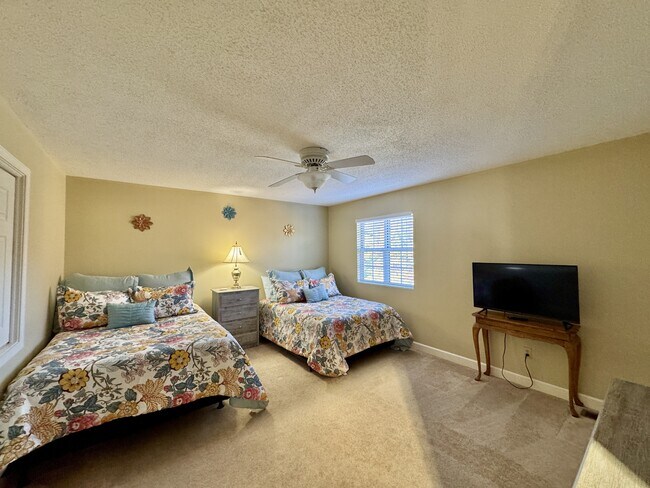 Building Photo - 308 Chota View Pl