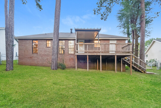 Building Photo - All-Brick Prattville Beauty